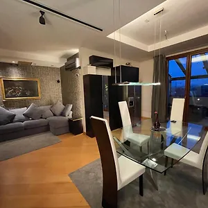  Appartamento Attico Con Vista Spettacolare E Jacuzzi